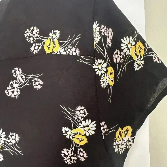 Maurice’s zipper pocket, mixed print, wrap front blouse.  Floral and polka dot. - Picture 10 of 12